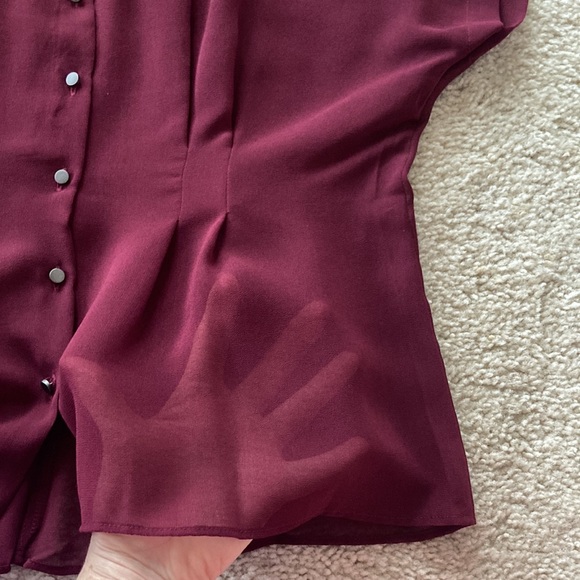 Olive & Oak Wine Color Short Sleeve Blouse - Picture 7 of 7